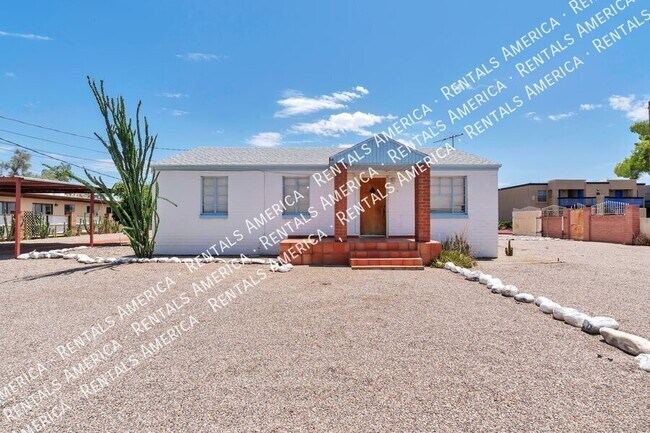 Photo - 301 W Roger Rd Casa