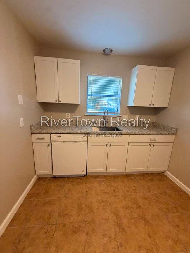 Photo - 1102 Maria St