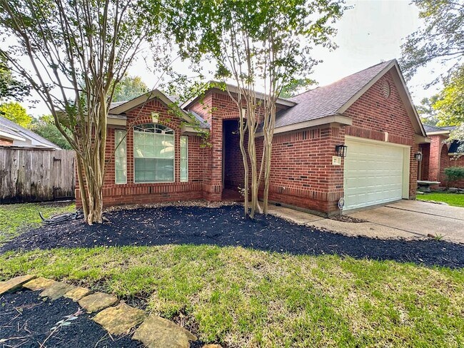 27 Auburn Path Dr