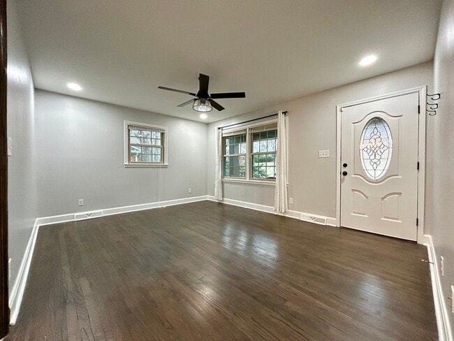 Photo - 5922 Amity Pl