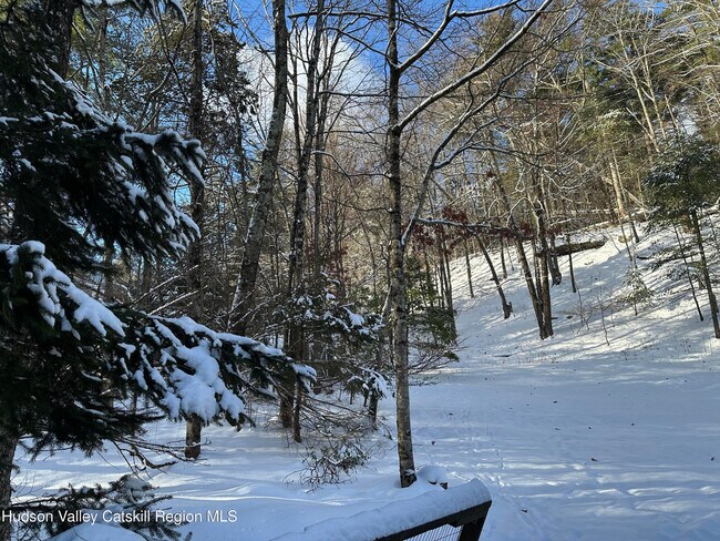 Photo - 180 Yerry Hill Rd