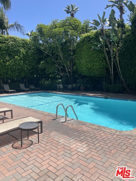 Photo - 969 Hilgard Ave Unidad 406 Rental