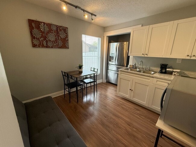 Photo - 26843 Roseann Pl