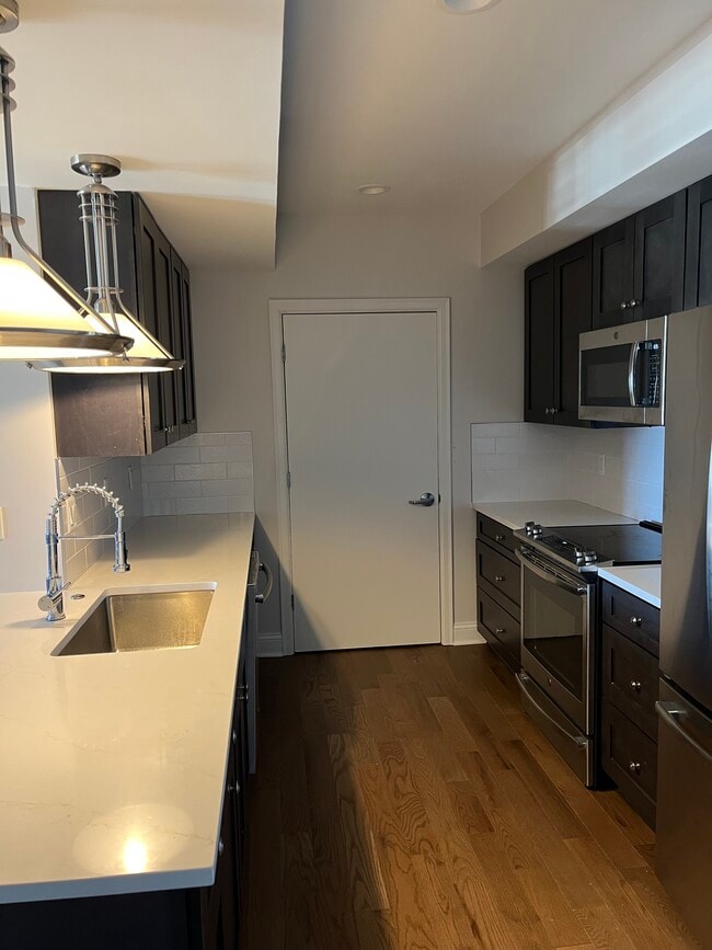 Photo - 525 W Lafayette Blvd Unit 16C