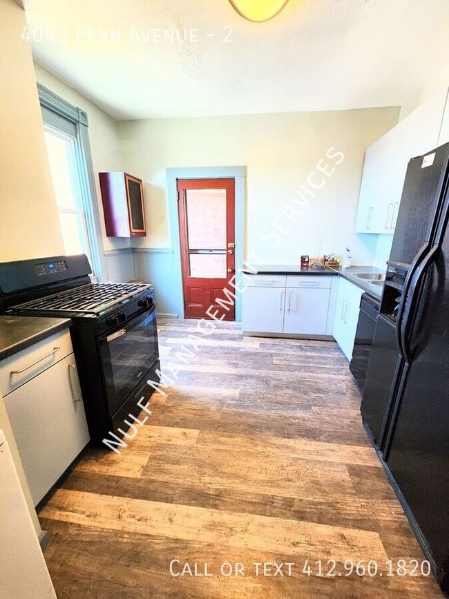 Building Photo - 4043 Penn Ave Unit 2
