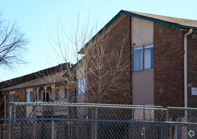 Photo - Wedgewood Court