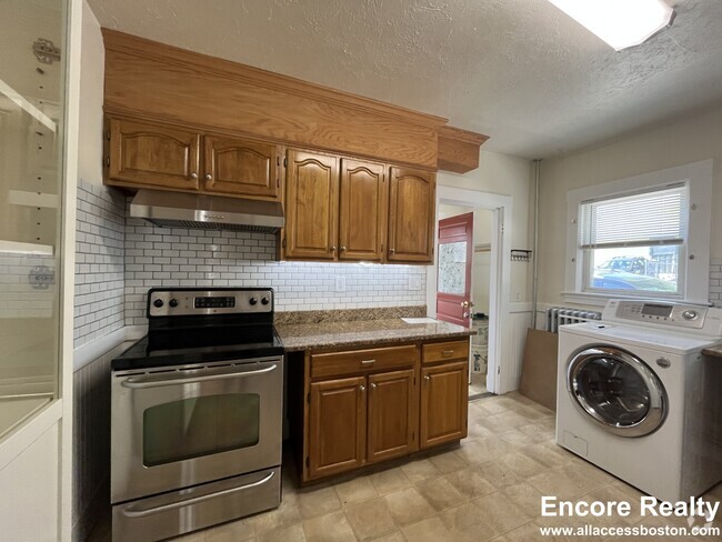 Building Photo - 155 Central Ave Unit 1 Rental