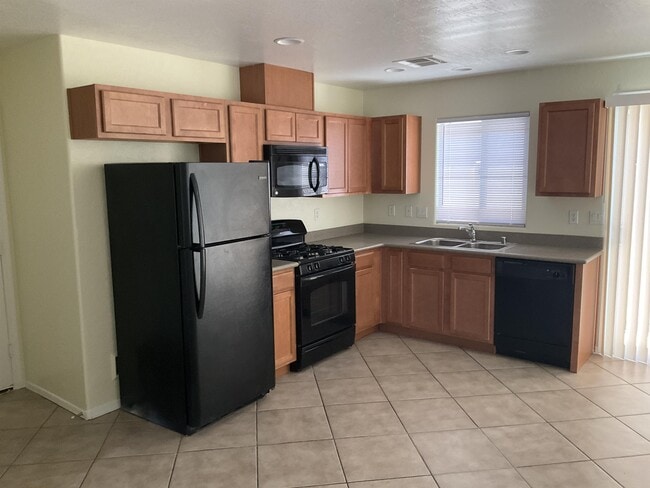 Photo - 5297 Tipper Ave