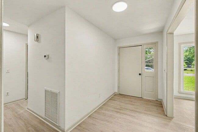 Photo - 130 Sandtrap Rd