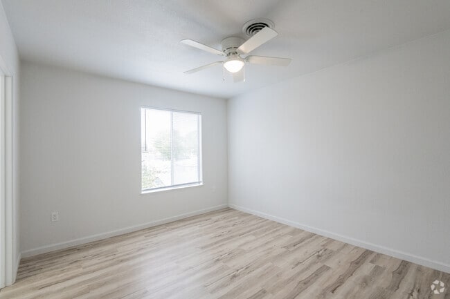 2BR, 2BA