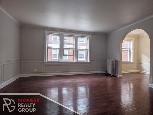 Building Photo - 542 W Surf St Unit N2 Rental