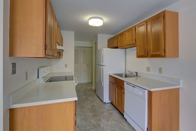 Town and Country Apartments