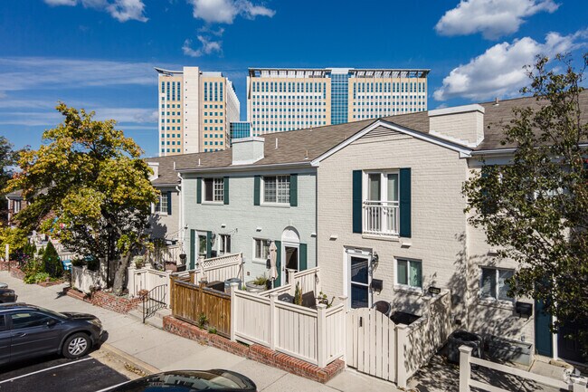 Photo - Parkside at Alexandria