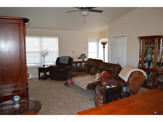 Photo - 1009 Lowline Spur Rd