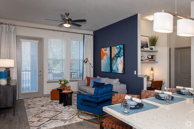 2BR, 2BA, - 1088SF