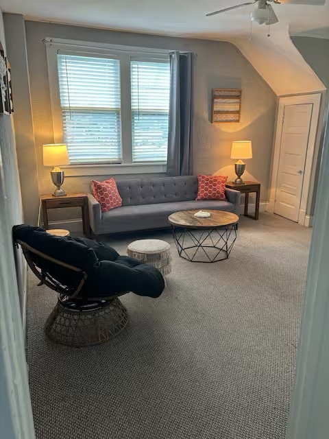 Photo - 765 W 48th St