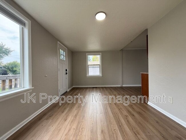 Photo - 1716 6th St NW Unidad #01