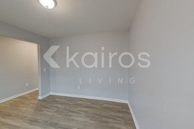 Photo - 2595 Provence Dr SE