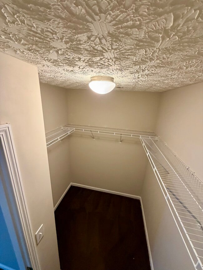 Photo - 6296 Ellenwood Dr