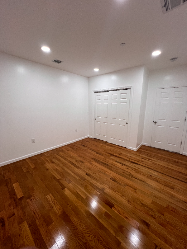 Building Photo - 266 Main St Rental