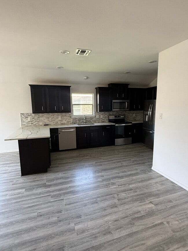 Photo - 2815 Briarbrook Dr