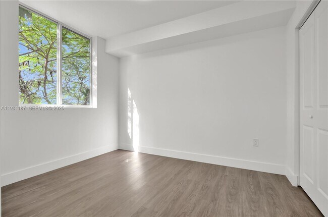 Photo - 1620 NW 18th St Unit 301