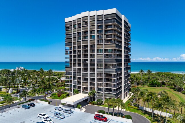 5047-5051 N Highway A1A Hutchinson Island, FL 34949 - Atlantic View Beach Club Apartments