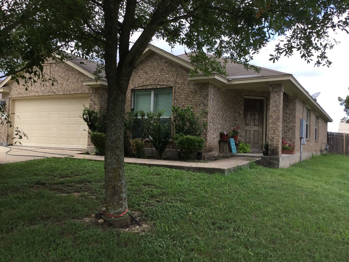 Photo - 160 Bloomsbury Dr