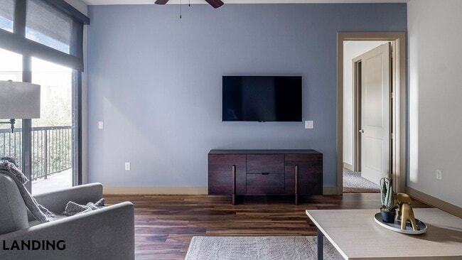 Photo - 2626 Fountain View Dr Unidad 1-321