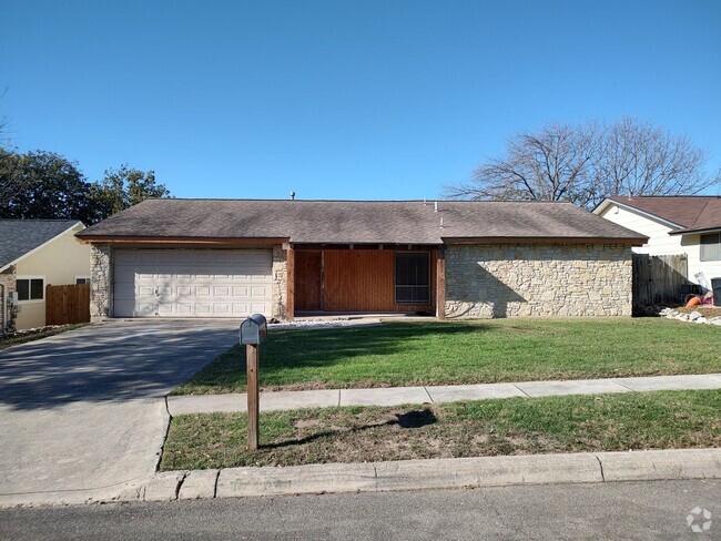 Building Photo - Live Oak 3 Bedroom Single Story Home