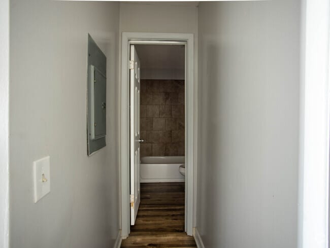 Photo - Shamrock Apartments