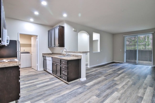 Warburton Village Apartment