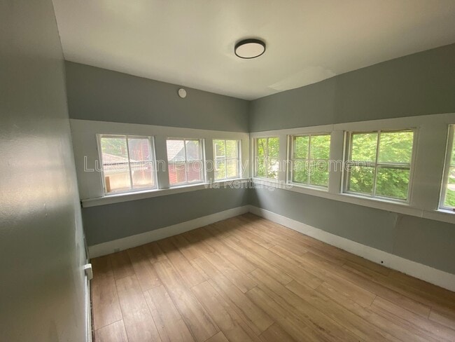 Photo - 720 Oak St Unit 3