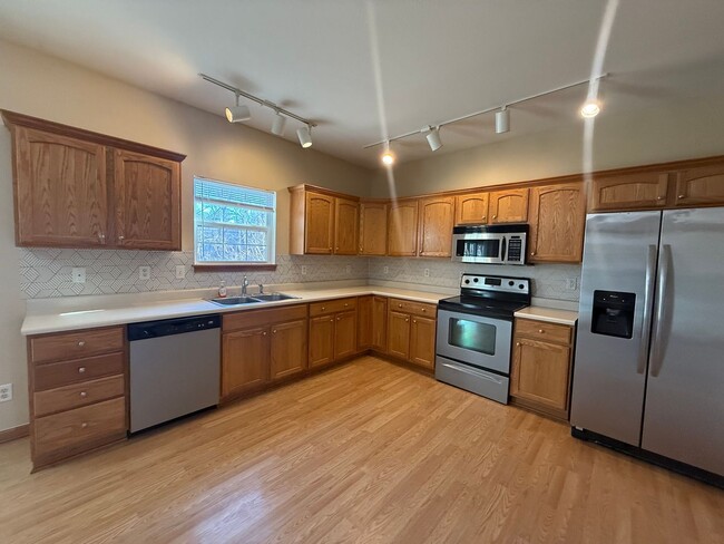 Photo - Beautiful 2 Bed, 2 Bath Luxury Condo - Spring Promo - Ask Today!