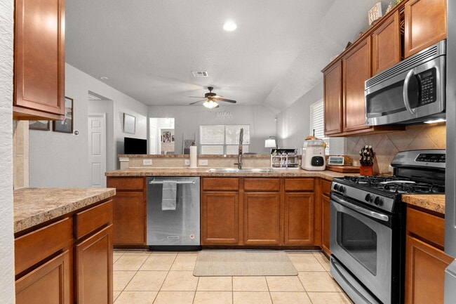 Photo - 3041 Turquoise