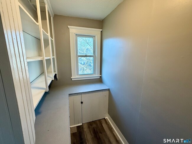 Photo - 696 Main St Unit 2