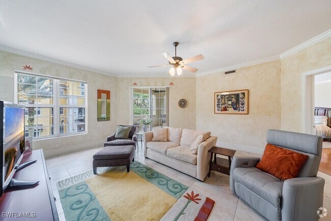 Building Photo - 5068 Annunciation Cir Unit 210 Rental