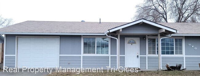 3 br, 1.5 bath House - 210 B Mckinley - 3 br, 1.5 bath House - 210 B Mckinley