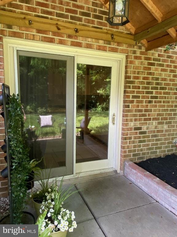 Building Photo - 2435 Westminster Dr