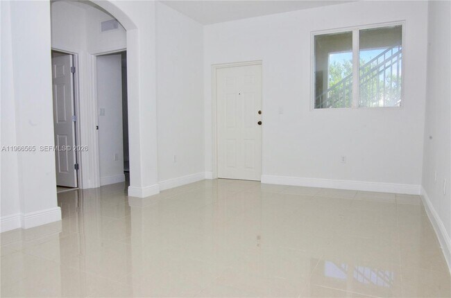 Photo - 2826 SE 16th Pl Unidad 100