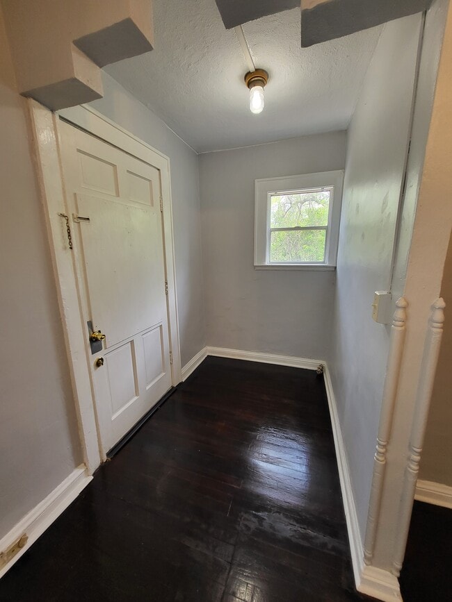 Photo - 1718 Pine Grove Ave Unit 3