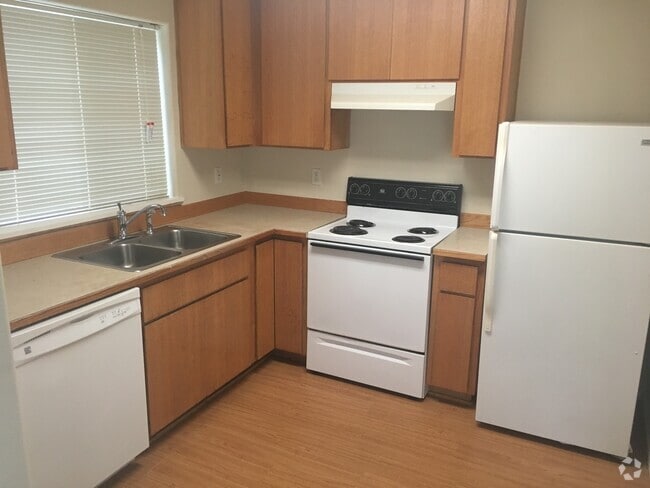Building Photo - 3 bedroom townhouse in Springfield Unit 270 s 41st place #5