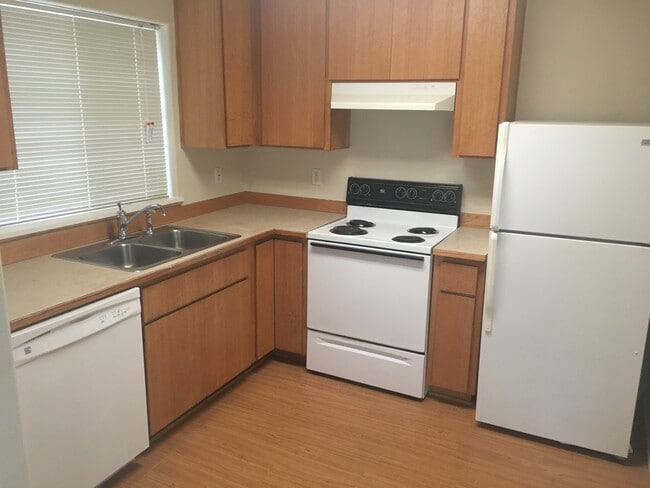 3 bedroom townhouse in Springfield - 3 bedroom townhouse in Springfield Unit 270 s 41st place #5