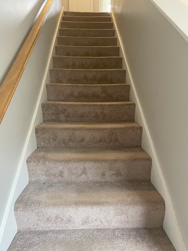 Photo - 1029 S Mammoth Rd