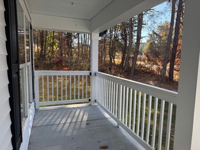 Photo - Lux Three Bedroom Townhouse in Sherrills Ford