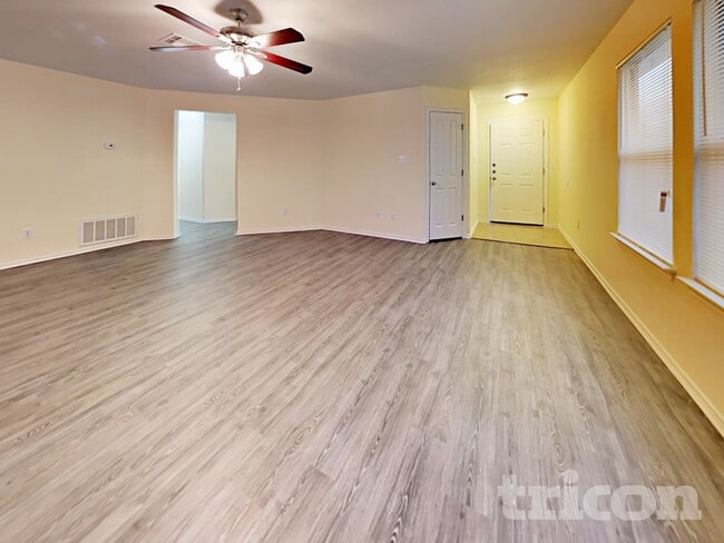 Photo - 5002 Braden Gate