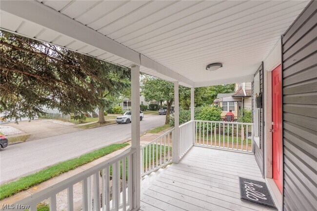 Photo - 1558 Winchester Ave