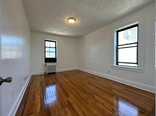 Photo - 24 Rock St Unidad 119