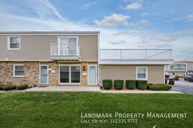 Building Photo - 7959 163rd Ct Unit 56