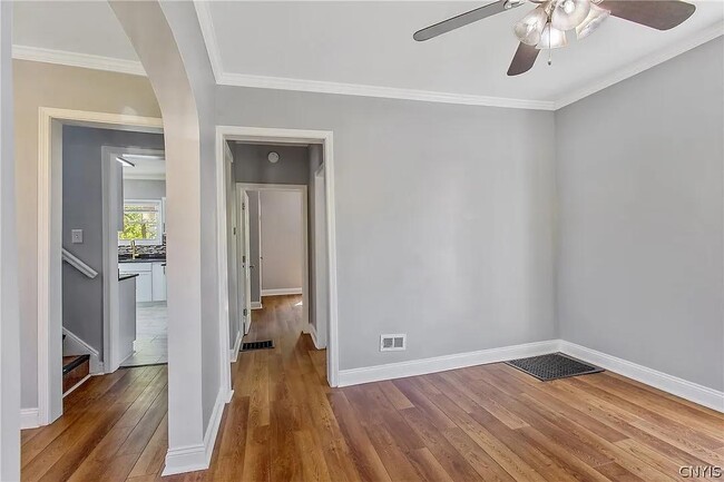 Photo - 203 Maple St